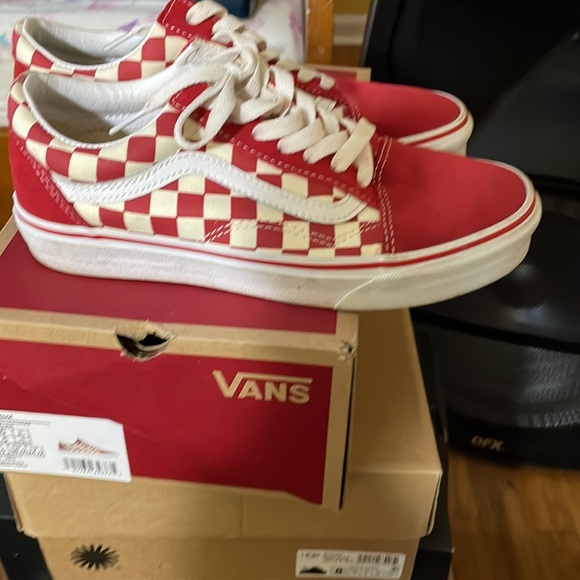 Vans - Picture 4 of 4